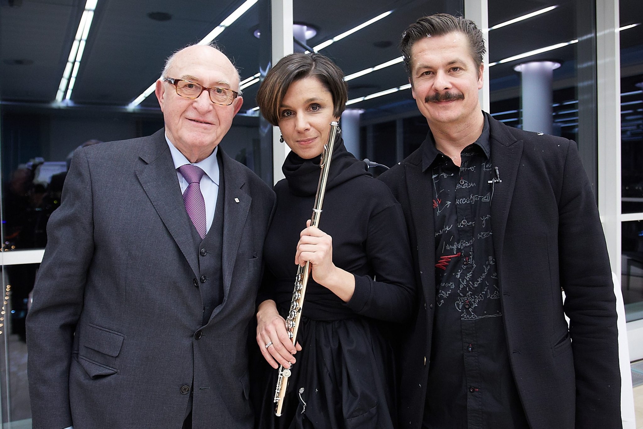 Am Bild v.l.n.r.: Dr. Günter Geyer (Vorstandsvorsitzender Wiener Städtische Versicherungsverein), Maria Fedotova (Flötistin) und Michael Dangl (Schauspieler). © Wiener Städtische Versicherungsverein/APA-Fotoservice/Preiss