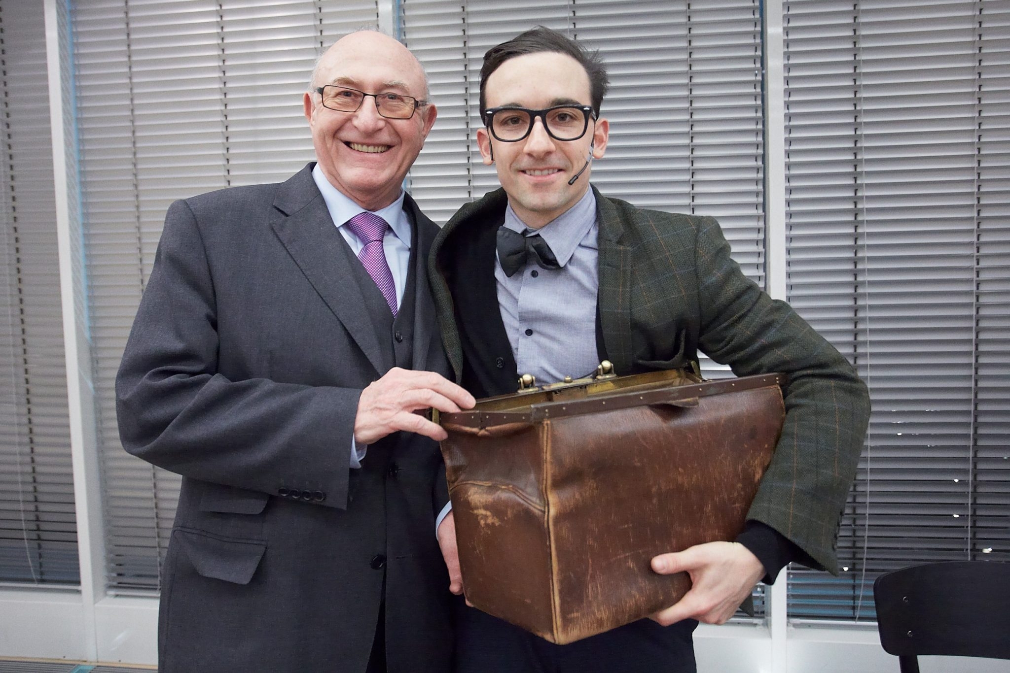 On the picture from left to right: Günter Geyer (Chairman of the Managing Board of Wiener Städtische Versicherungsverein) and artist Marc Haller. © Wiener Städtische Versicherungsverein/APA-Fotoservice/Preiss