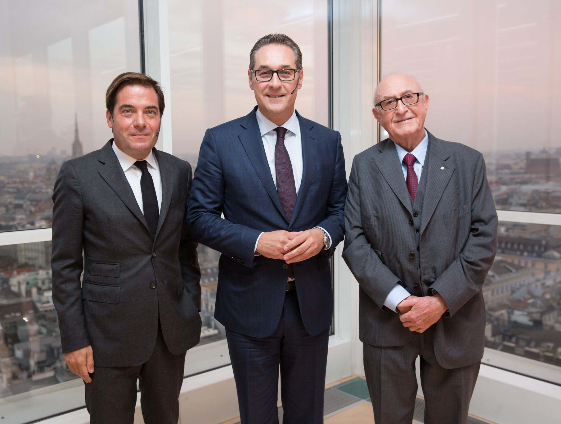 Gespräch im Turm with (from left) Die Presse editor-in-chief Rainer Nowak, Austrian Vice Chancellor Heinz-Christian Strache and host Günter Geyer, Chairman of the Managing Board of Wiener Städtische Versicherungsverein. © Stanislav Kogiku